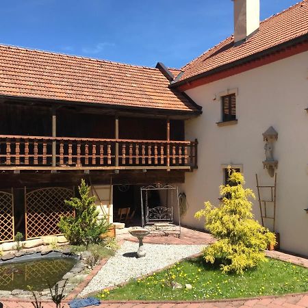 Zamecek Zdiky - Moderni Velky Apartman Bujanov Luaran gambar