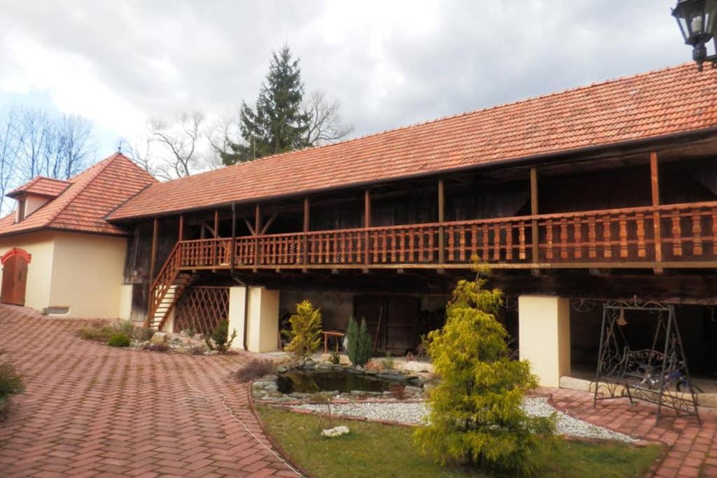 Zamecek Zdiky - Moderni Velky Apartman Bujanov Luaran gambar